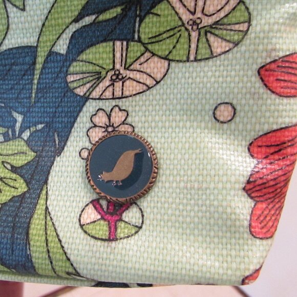 Sakroots Artist's Circle Seafoam Flower Power Crossbody Bag - Picture 10 of 16